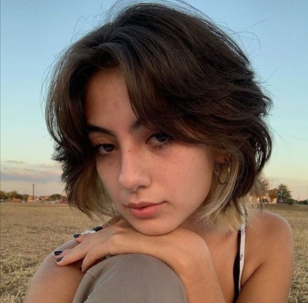 Cabello con ondas ;Bob Cat, la melena que amarás usar en temporada de calor