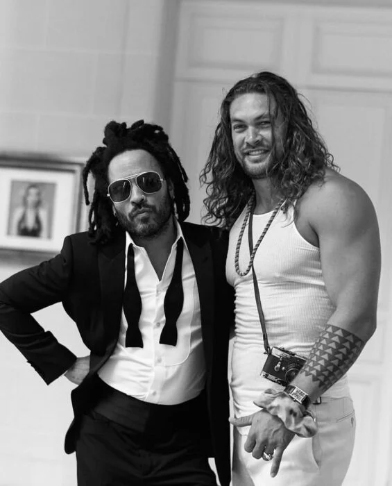 Jason Momoa y Lenny Kravitz posan como los mejores amigos en moto