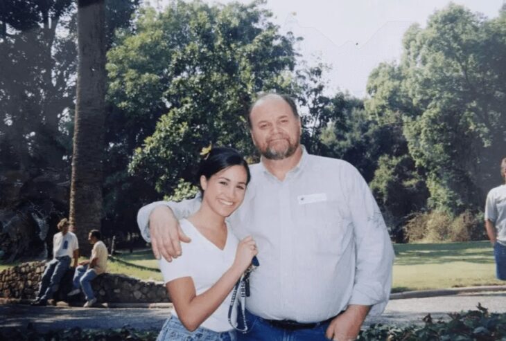 Meghan Markle hugging her dad