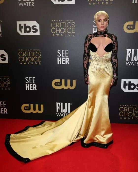 Lady Gaga ;Los mejores looks de los Critics Choice Awards