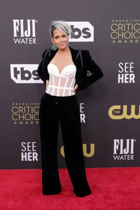 Halle Berry ;Los mejores looks de los Critics Choice Awards