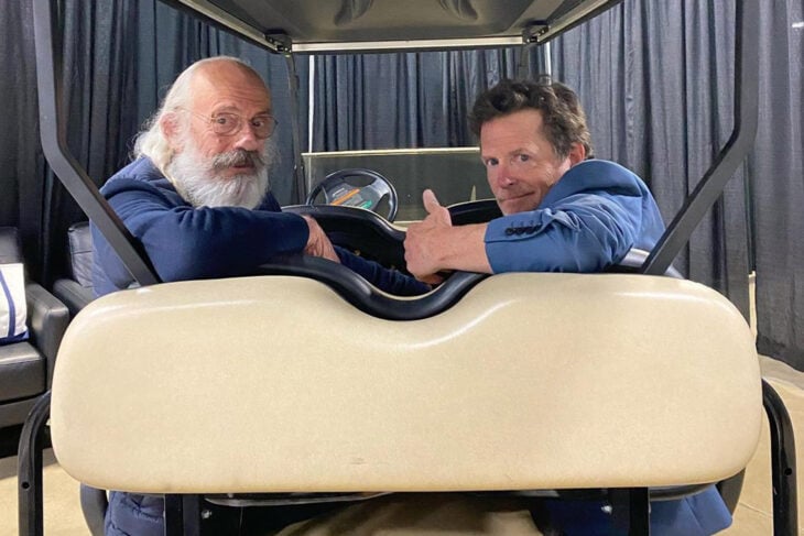 Christopher Lloyd y Michael J. Fox en un carrito de golf