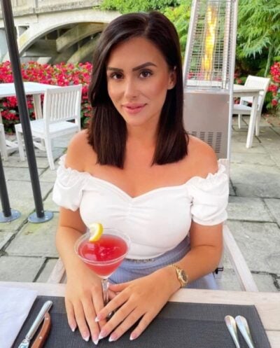 Charlotte Rose teme que los hombres solo quieran su dinero