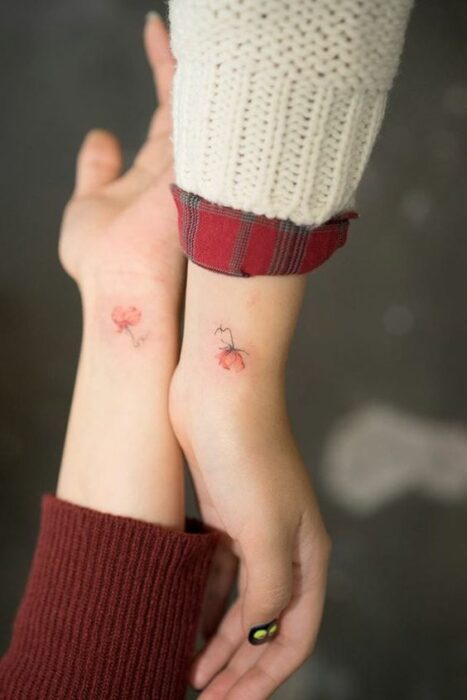 Poppy tattoo on wrists; 13 Beautiful ideas to wear poppies on your skin 