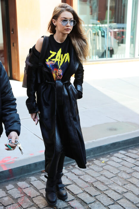 Gigi Hadi con la playera de Zayn Malik