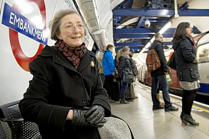 Margaret McCollum en la estación norte del metro de Londres