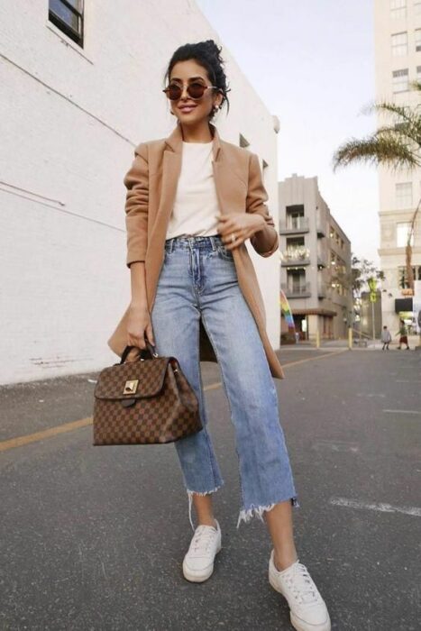 chica con jeans anchos ;13 Outfits godinez por si saliendo de la oficina tienes una cita con tu crush