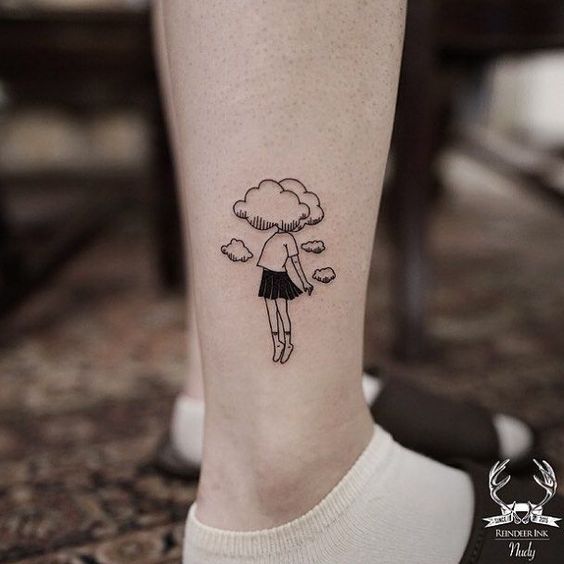 nubes en la cabeza ;tatuajes raros y bonitos que vas a querer llevar (5)