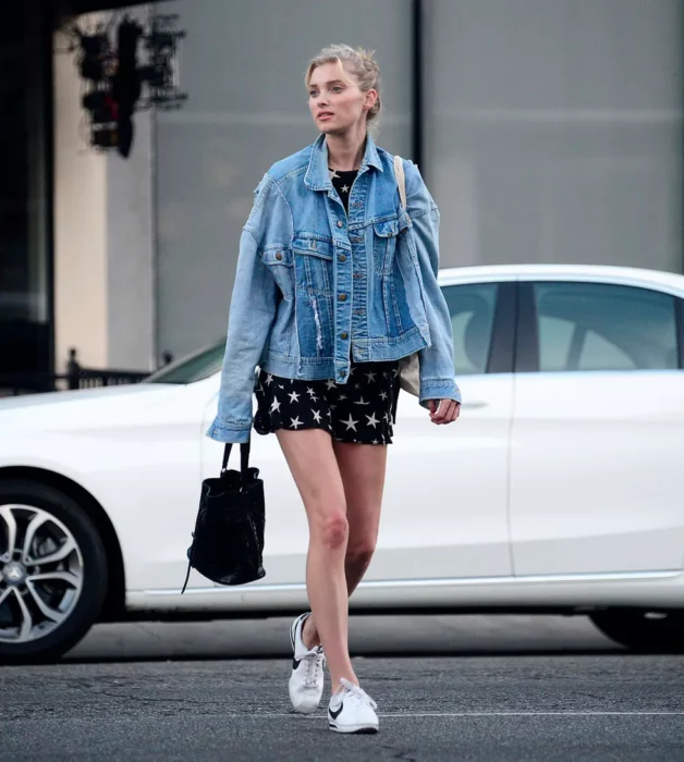 14 Outfits that combine denim jacket with dresses