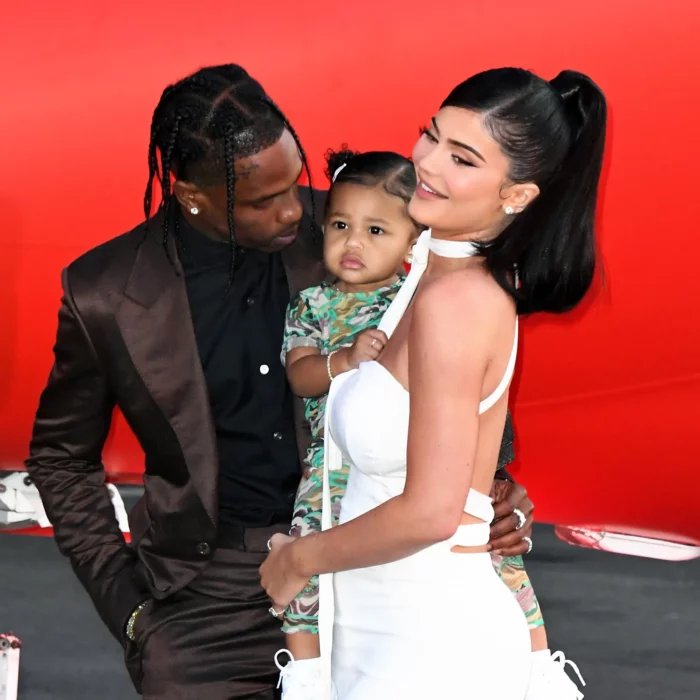 Travis Scott, Stormi Webster y Kylie Jenner 