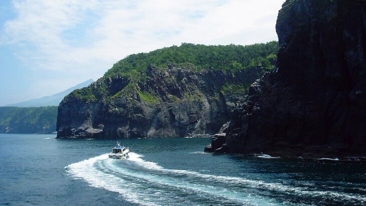 A tourist boat with 26 passengers disappears in Japan