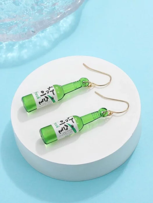 Botellas de soju ;13 Aretes que solo las chicas 'in' se atreverían a llevar