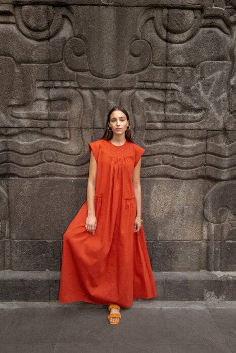 Vestido naranja ;Campaña Liverpool colección YAKAMPOT for MAP 