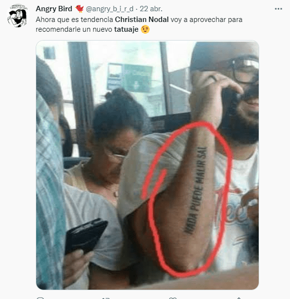 meme de la propuesta de un tatuaje para Christian Nodal 