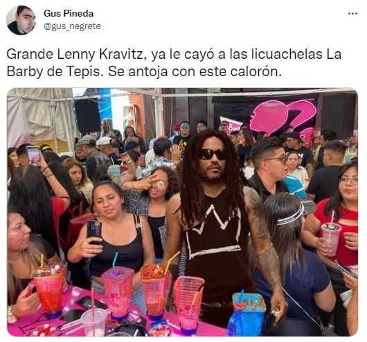 Lenny Kravitz's tweet presumes his visit to Mexico and Twitter responds with a wave of memes