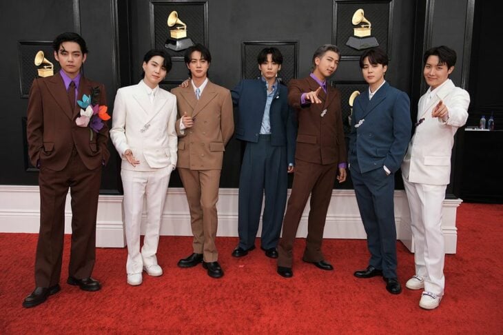 BTS ;Los mejores looks de los Premios Grammy 2022