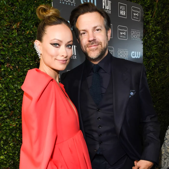 Olivia Wilde receives custody papers in full presentation of her new film 