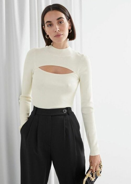 suéter blanco ;15 Outfits para sumarte a la tendencia en prendas cut out 