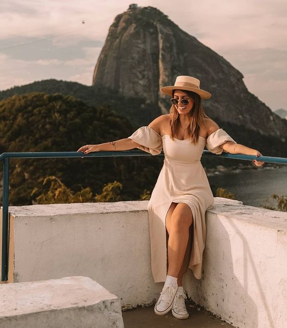 vestido blanco ;15 Ideas para usar tu sombrero favorito 