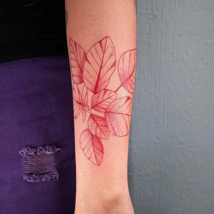 Leaves; 15 pink ink tattoos that will highlight your sensuality