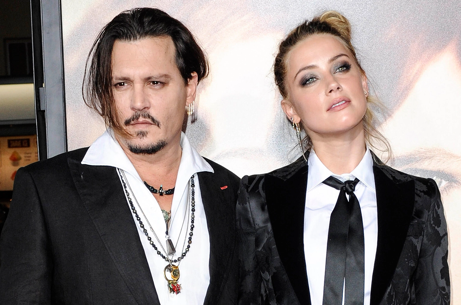 Amber Heard e Johnny Depp. As alegações de agressões sucedem-se, mas os  looks iguais também - Celebridades - Máxima