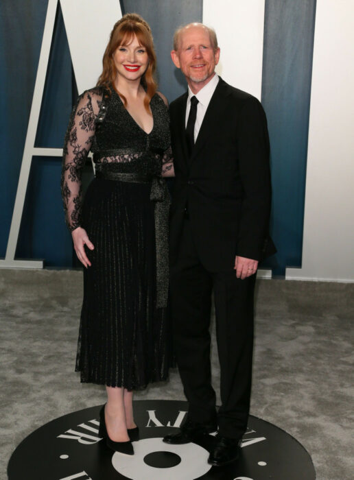 Bryce Dallas Howard y Ron Howard en la fiesta de los Óscar de Vanity Fair, 2020