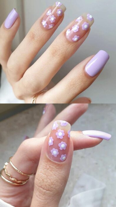 uñas acrílicas con colores lilas y flores