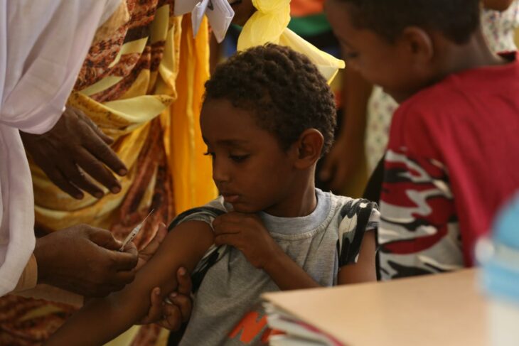 Campaña de vacunación contra polio en África