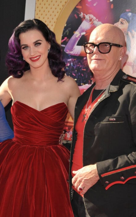 Katy Perry con Keith Hudson en el estreno de una película, 2012