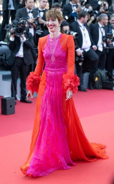 Rebecca Hall ;Aquí los mejores outfits de la alfombra roja en Cannes 2022<