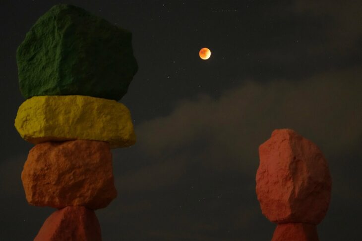 Fotografía de la luna roja tomada cerca de Jean, Nevada, Estados Unidos