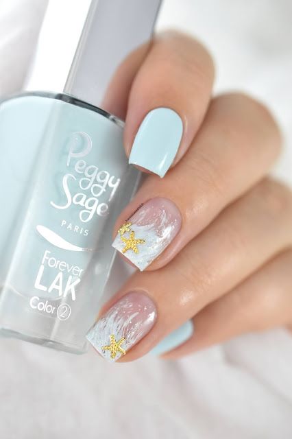 star manicure; 15 beach manicures that will make you feel like a mermaid