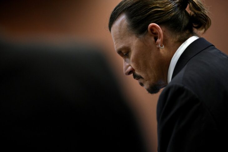 Photograph of Johnny Depp inside the Fairfax courthouse in Virginia, United States 