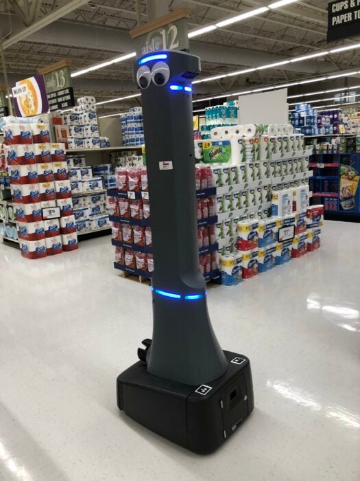 robot que limpia los pasillos de los supermercados 