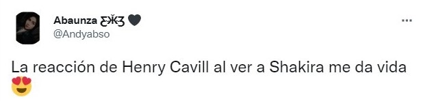 Tuit sobre; Henry Cavill queda cautivado con la belleza de Shakira y su reacción al verla se vuelve viral