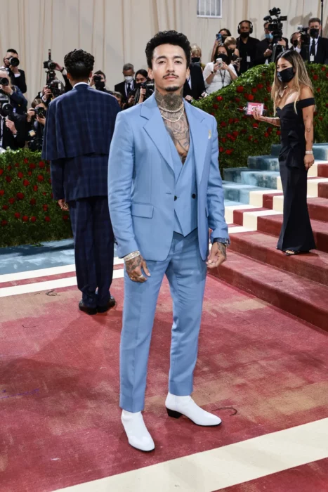 Nyjah Huston ;Hombres que nos dieron más que smokings negros en la Met Gala 2022 