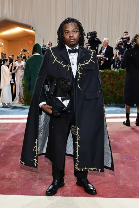 Gunna ;Hombres que nos dieron más que smokings negros en la Met Gala 2022 