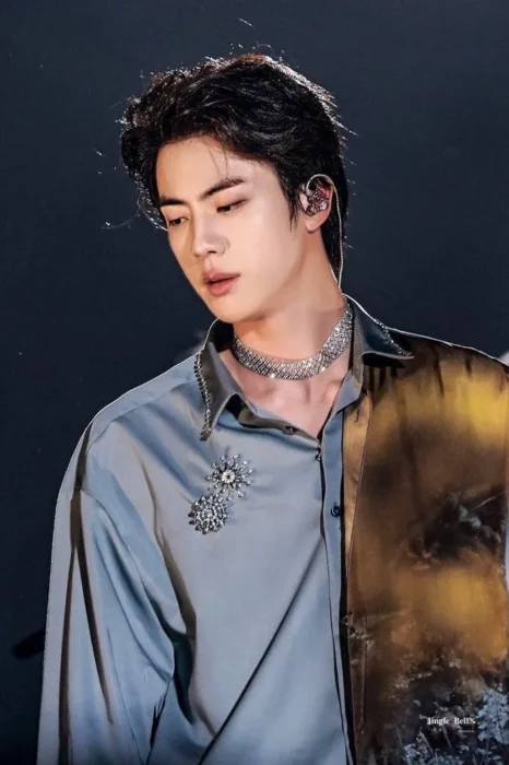 Jin de BTS  ;Idols más guapos según la lista TC Candler