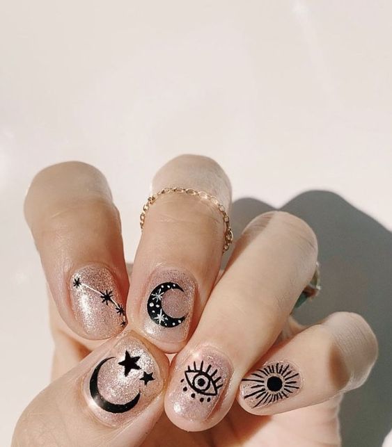 manicura con stickers ;Manicuras para abrir tu tercer ojo de bruja y alejar las malas vibras