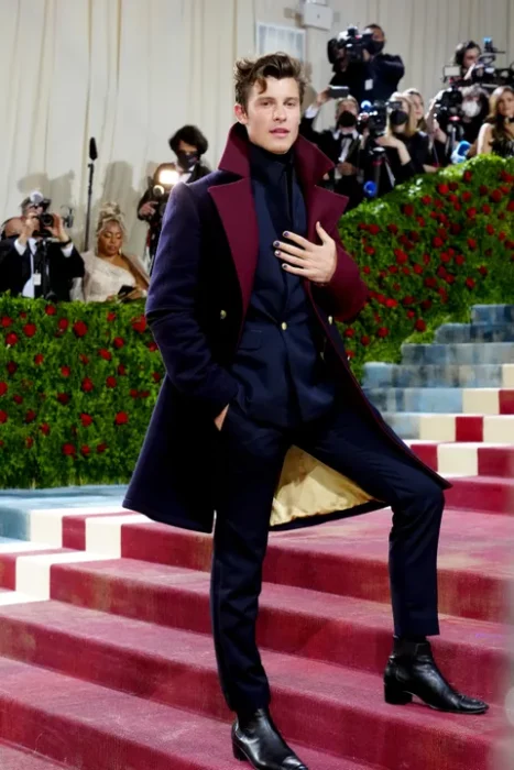 Shawn Mendes ;Outfits que nos dejaron boquiabiertos en la MET Gala 2022