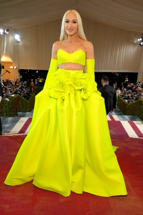 Gwen Stefani ;Outfits que nos dejaron boquiabiertos en la MET Gala 2022