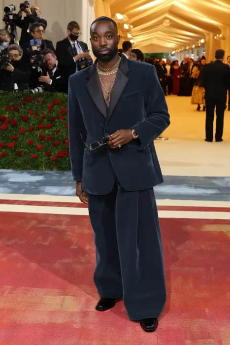 Paapa Essiedu ;Outfits que nos dejaron boquiabiertos en la MET Gala 2022