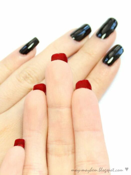 manicura negro con rojo ;12 Lindísimas ideas para llevar una manicura doble vista
