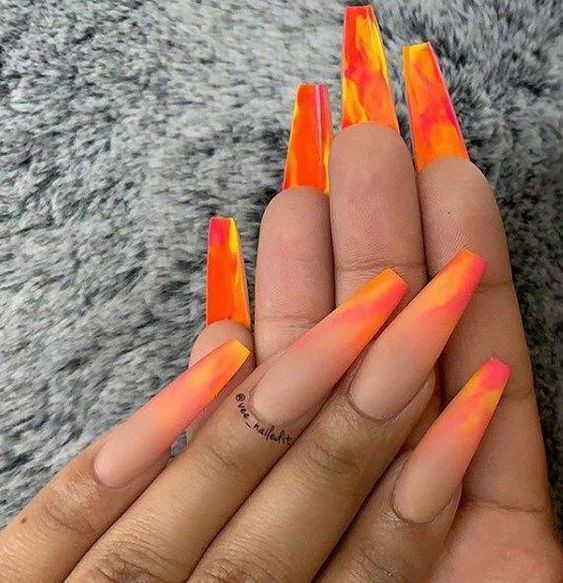 orange manicure; 12 beautiful ideas to wear a double view manicure