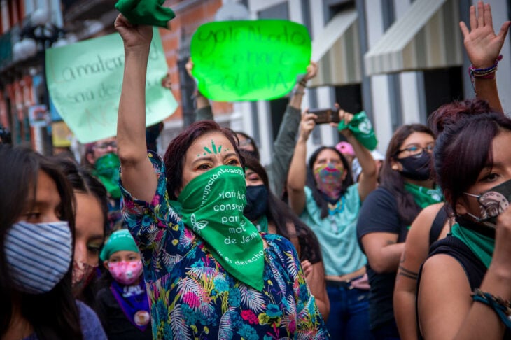 Manifestantes en pro del aborto en México