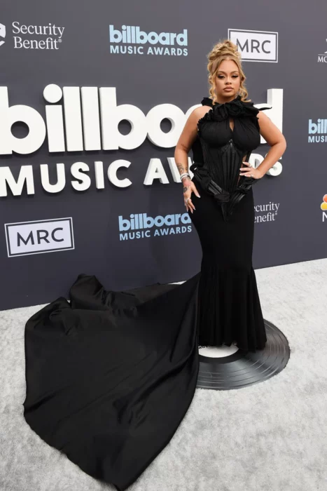 Latto ;los mejores looks de la alfombra roja en los Billboard Music Awards 2022