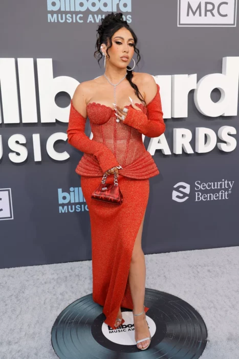Kali Uchis ;los mejores looks de la alfombra roja en los Billboard Music Awards 2022