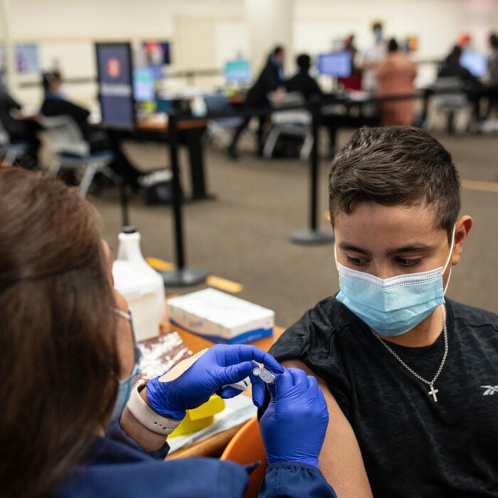 FDA Autoriza que niños de 5 a 11 años reciban vacuna contra covid
