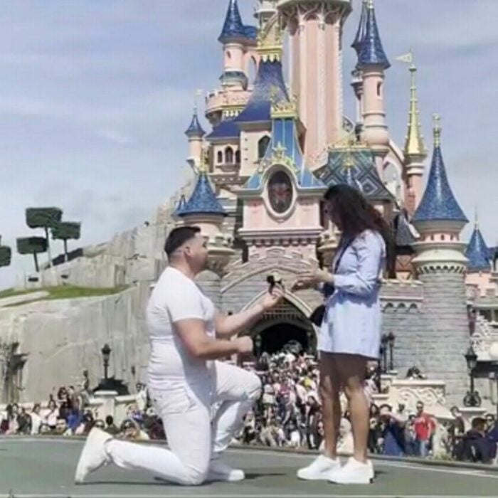 Propuesta de matrimonio en Disneyland París arruinada por un empleado 