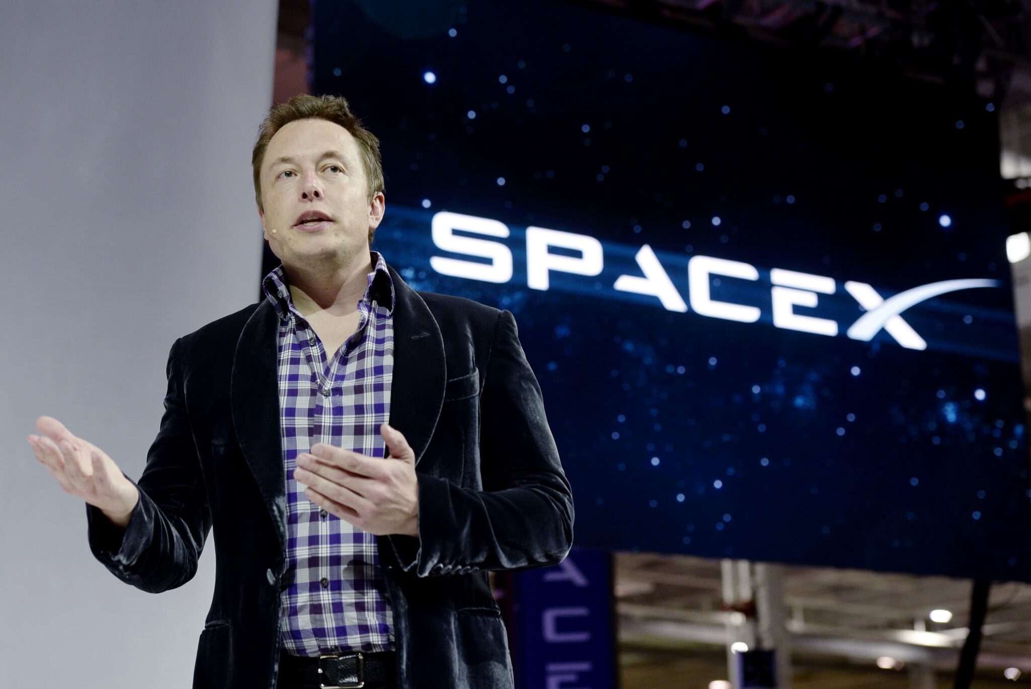 Elon Musk se convertirá en el primer trillonario en el 2024